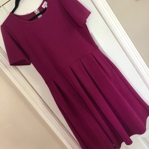 Gorgeous Magenta LuLaRoe Amelia Dress 🌺
